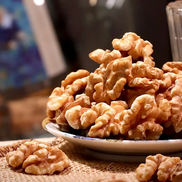 Walnuts-hjkjhgfy768uy456uj